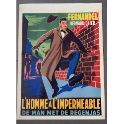 HOMME A L'IMPERMEABLE