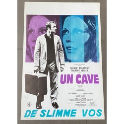 UN CAVE