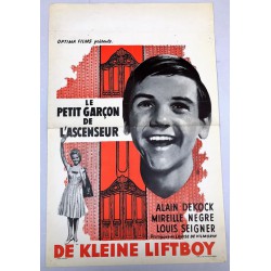 PETIT GARCON DE L'ASCENSEUR
